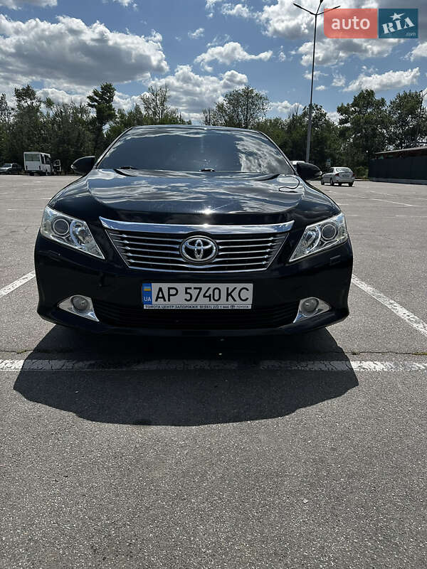 Седан Toyota Camry 2012 в Запоріжжі