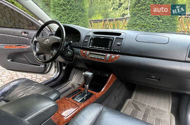 Седан Toyota Camry 2002 в  фото 32 Седан Toyota Camry 2002 в