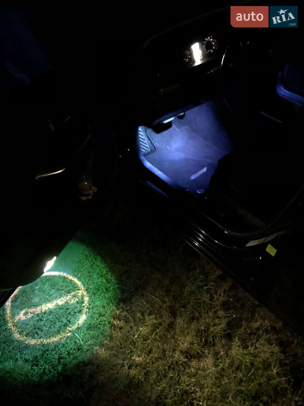 Седан Toyota Camry 2016 в Києві