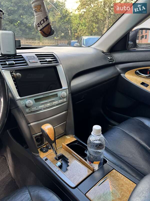 Седан Toyota Camry 2007 в Луцьку