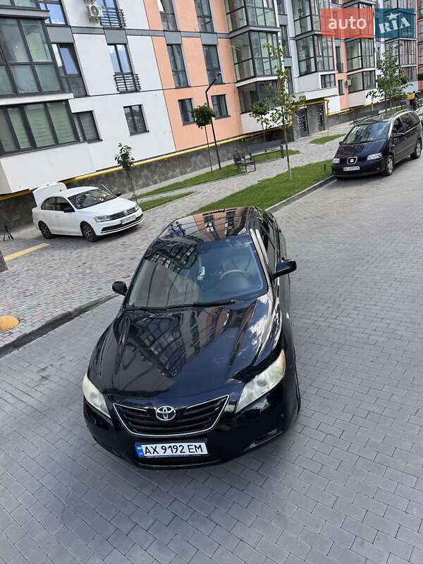 Седан Toyota Camry 2007 в Луцьку