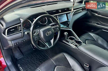 Седан Toyota Camry 2018 в 