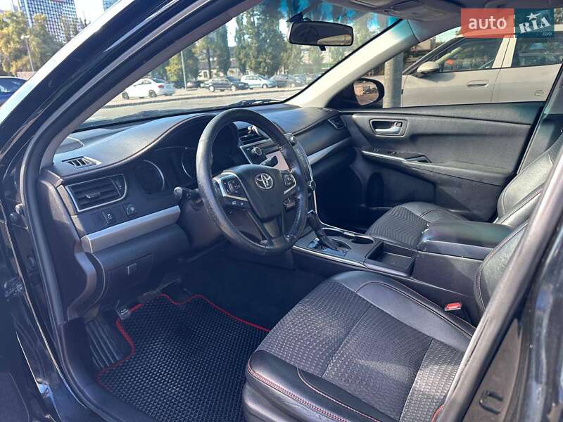 Toyota Camry 2014