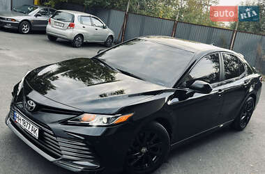 Седан Toyota Camry 2021 в 