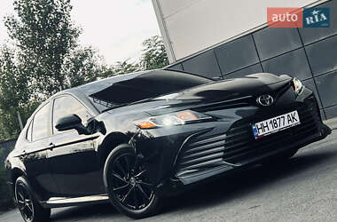 Седан Toyota Camry 2021 в 