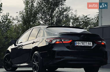 Седан Toyota Camry 2021 в 