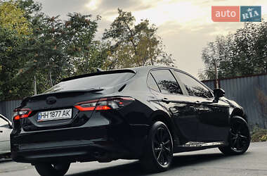 Седан Toyota Camry 2021 в 