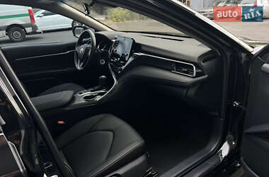 Седан Toyota Camry 2021 в 