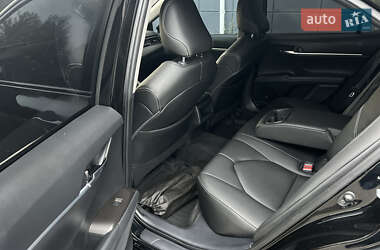 Седан Toyota Camry 2021 в 