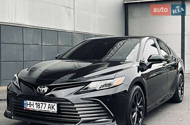 Седан Toyota Camry 2021 в 