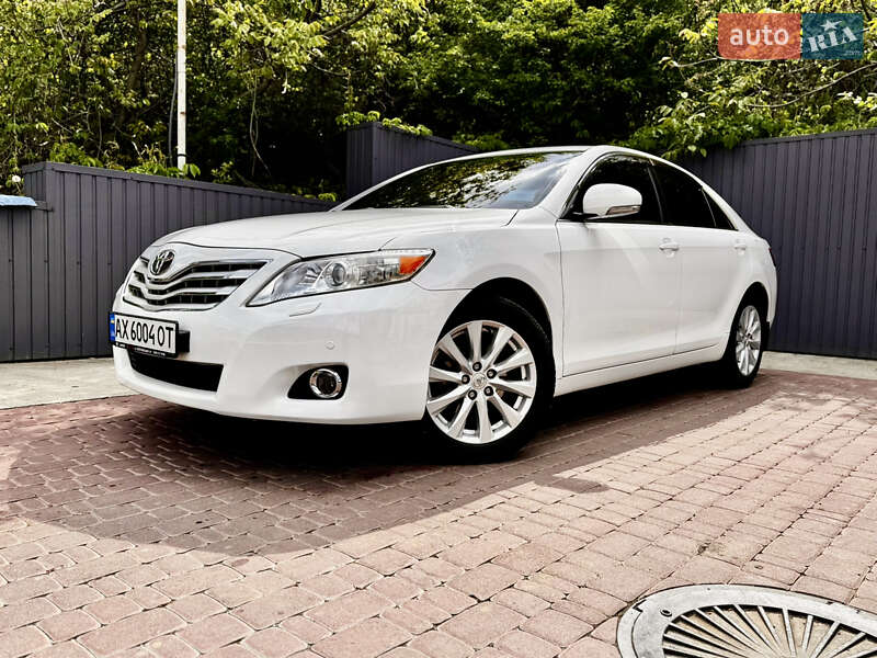Toyota Camry 2010