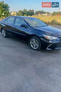 Седан Toyota Camry 2016 в Гайсине