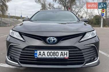Седан Toyota Camry 2021 в Киеве