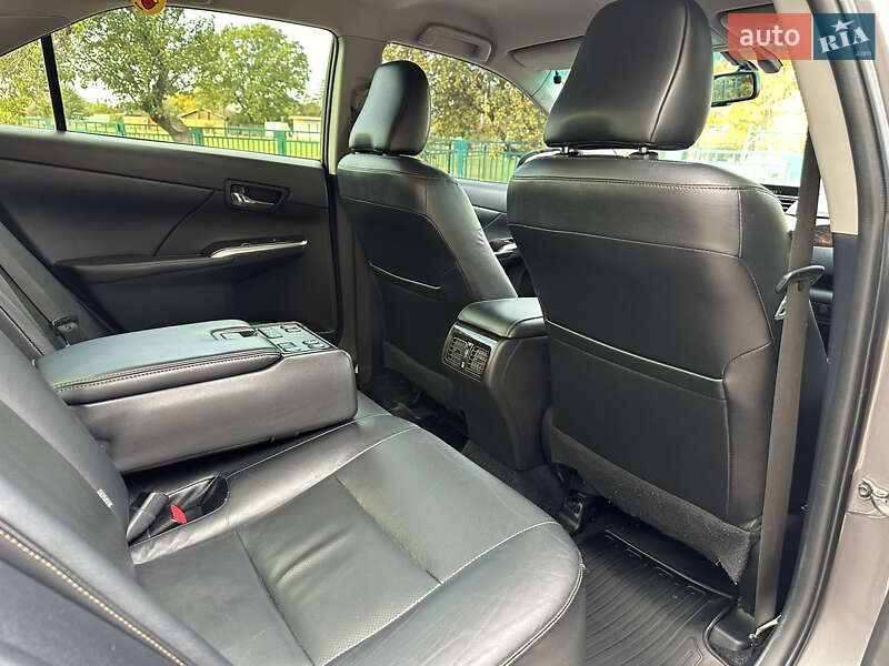 Седан Toyota Camry 2015 в Харькове