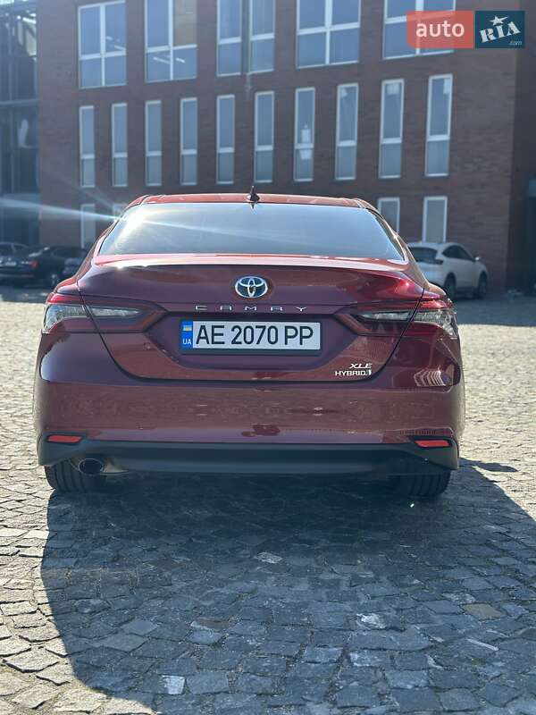 Седан Toyota Camry 2020 в Днепре