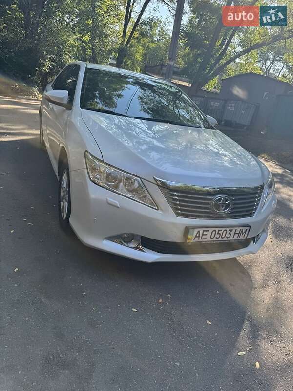 Седан Toyota Camry 2011 в Запоріжжі