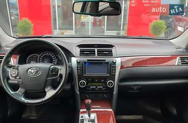 Седан Toyota Camry 2013 в 