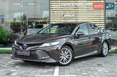 Седан Toyota Camry 2020 в Львове
