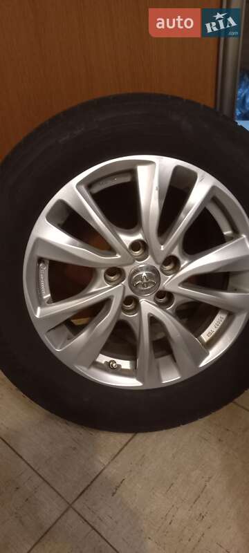 Седан Toyota Camry 2017 в Киеве фото 17 Седан Toyota Camry 2017 в Киеве