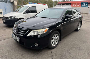 Седан Toyota Camry 2009 в Киеве