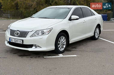 Седан Toyota Camry 2014 в Прилуках