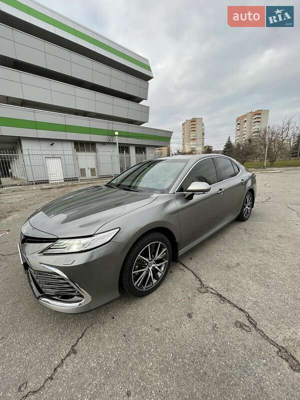 Седан Toyota Camry 2021 в Кременчуге