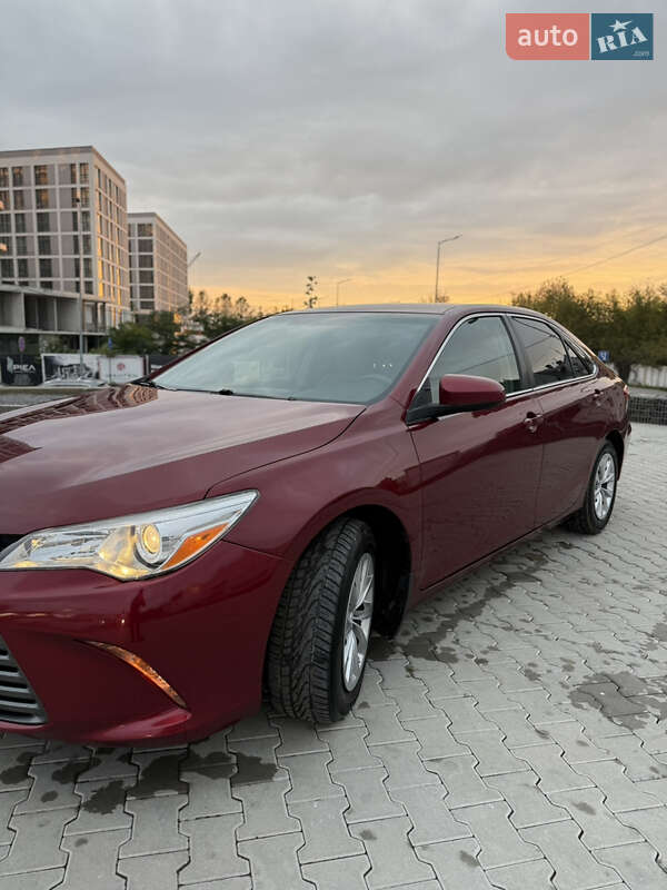 Седан Toyota Camry 2017 в Львові