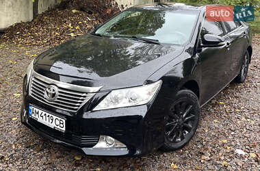 Седан Toyota Camry 2012 в Киеве