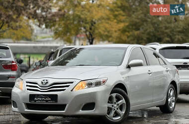 Седан Toyota Camry 2010 в Одесі