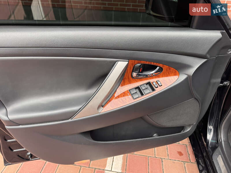 Седан Toyota Camry 2010 в Одессе фото 11 Седан Toyota Camry 2010 в Одессе