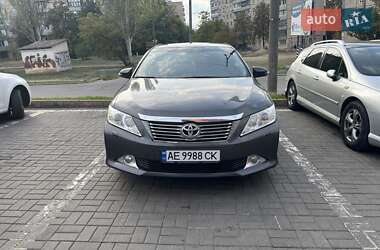 Седан Toyota Camry 2013 в Харкові