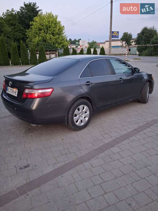 Седан Toyota Camry 2006 в Жидачові