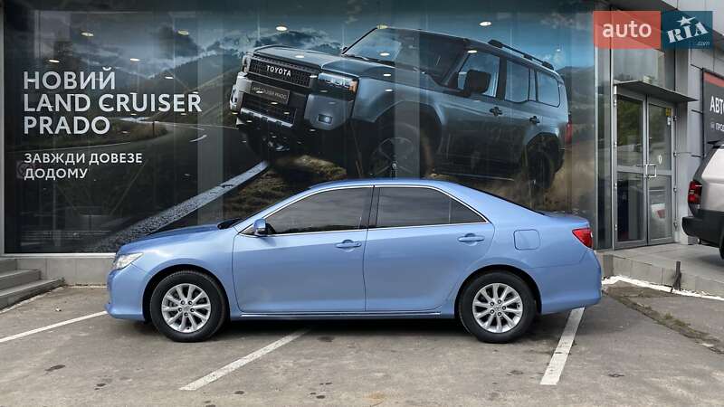 Седан Toyota Camry 2012 в Одессе
