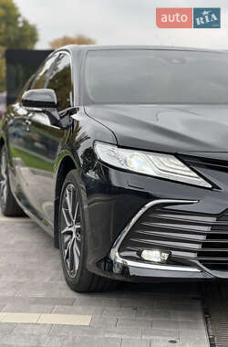 Седан Toyota Camry 2021 в 