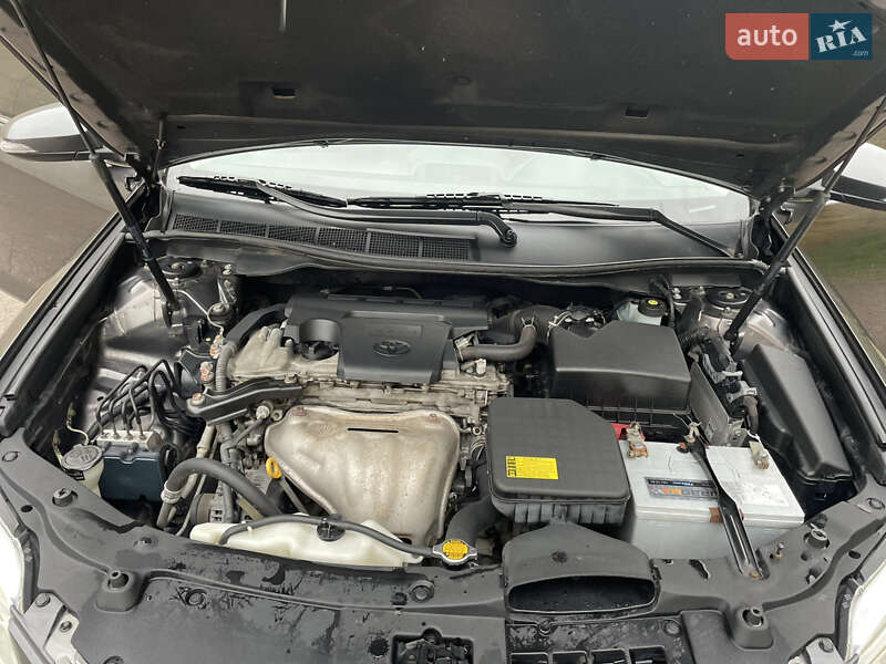 Седан Toyota Camry 2011 в Кременчуге