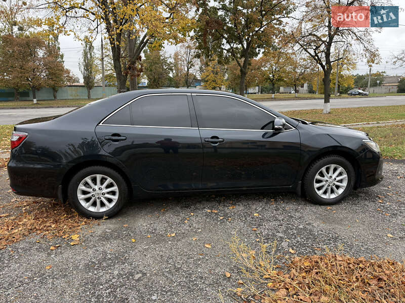 Седан Toyota Camry 2016 в Харкові