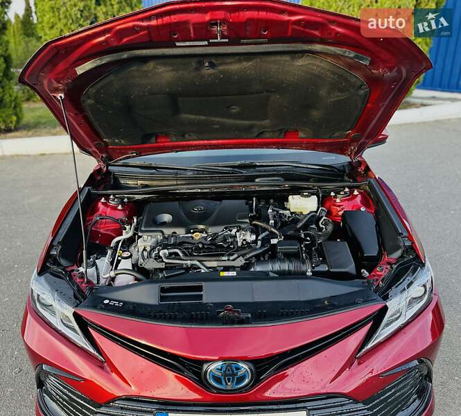 Седан Toyota Camry 2022 в Полтаве