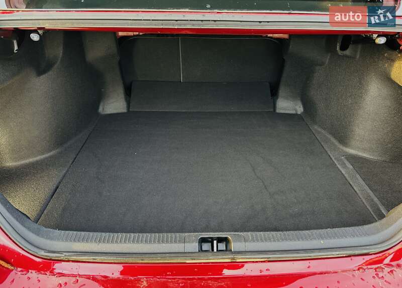 Седан Toyota Camry 2022 в Полтаве