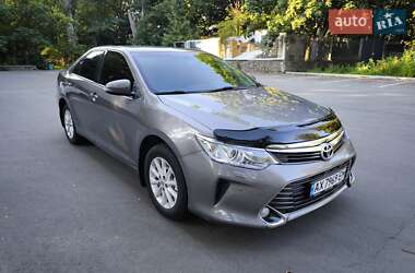 Седан Toyota Camry 2016 в 