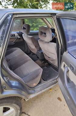 Седан Toyota Camry 1989 в 