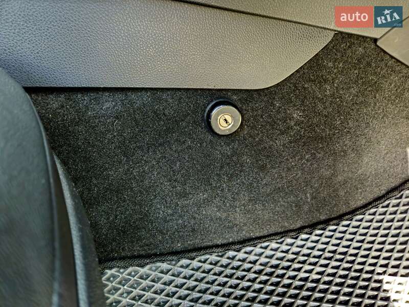 Седан Toyota Camry 2021 в Киеве фото 12 Седан Toyota Camry 2021 в Киеве