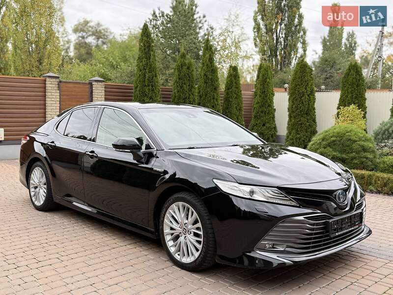 Седан Toyota Camry 2020 в Кропивницком