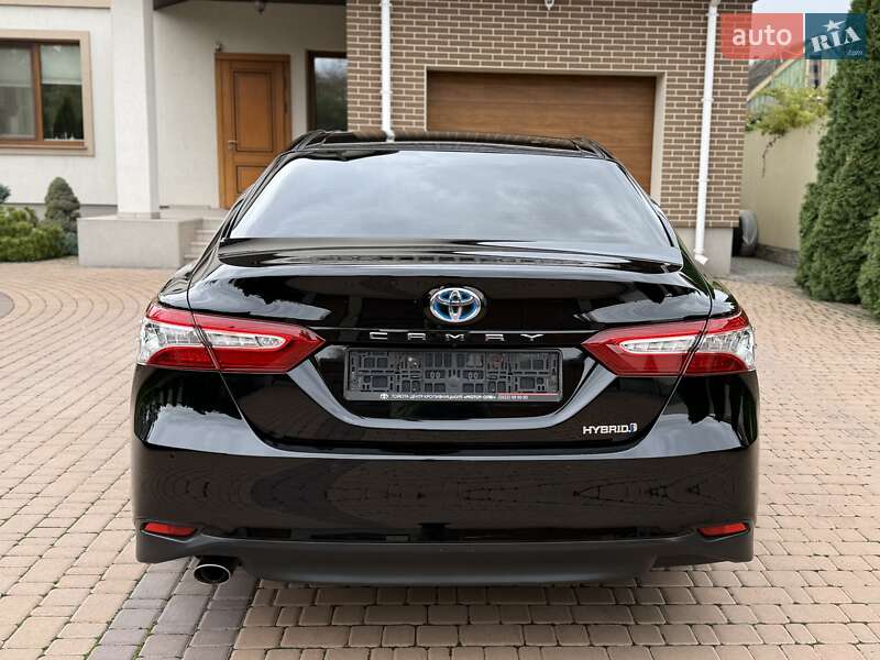 Седан Toyota Camry 2020 в Кропивницком