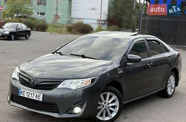 Седан Toyota Camry 2013 в Днепре