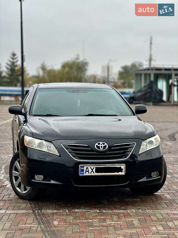 Седан Toyota Camry 2008 в Харькове