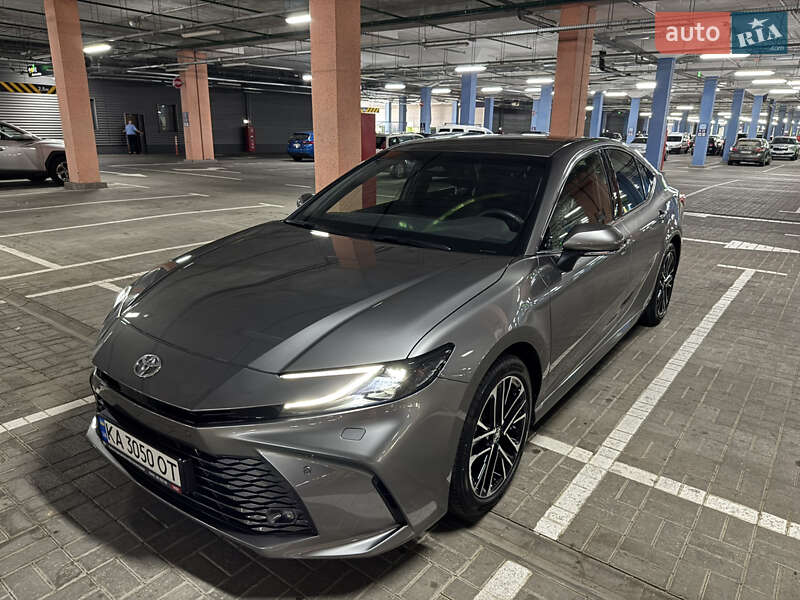 Toyota Camry 2024