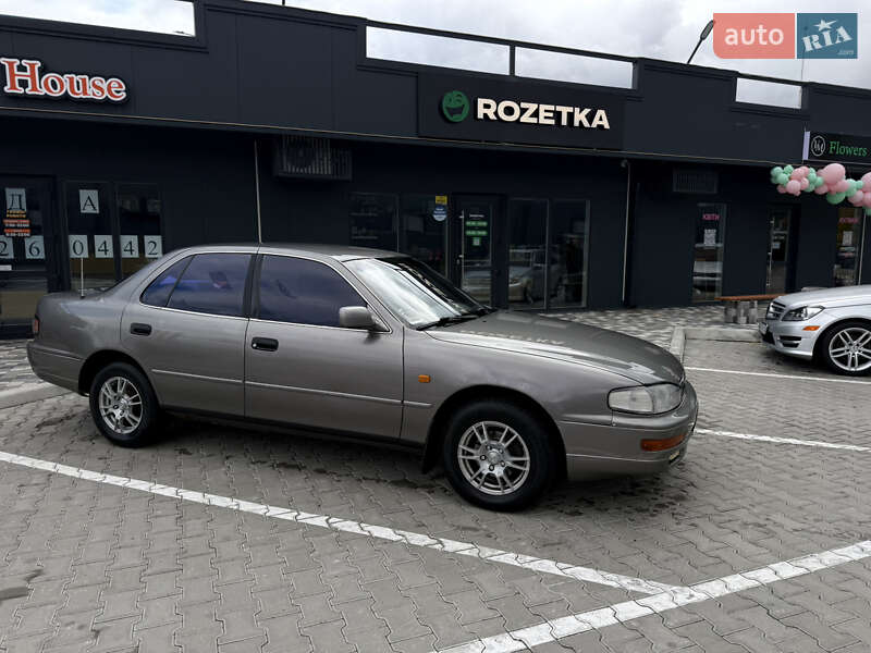 Седан Toyota Camry 1993 в Борисполе