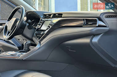 Седан Toyota Camry 2020 в 