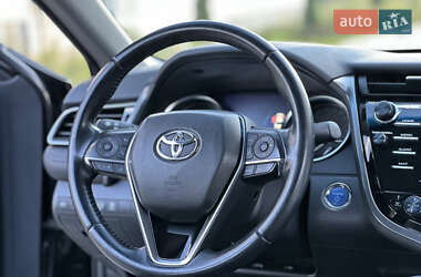 Седан Toyota Camry 2020 в 
