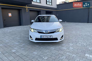 Седан Toyota Camry 2015 в Житомире